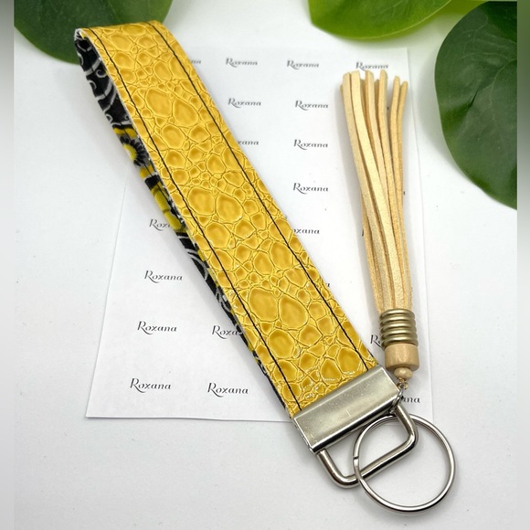 Wristlet Keychain, Wrist Lanyard Key Chain, Car Keychain and pendant - Picture 15 of 16